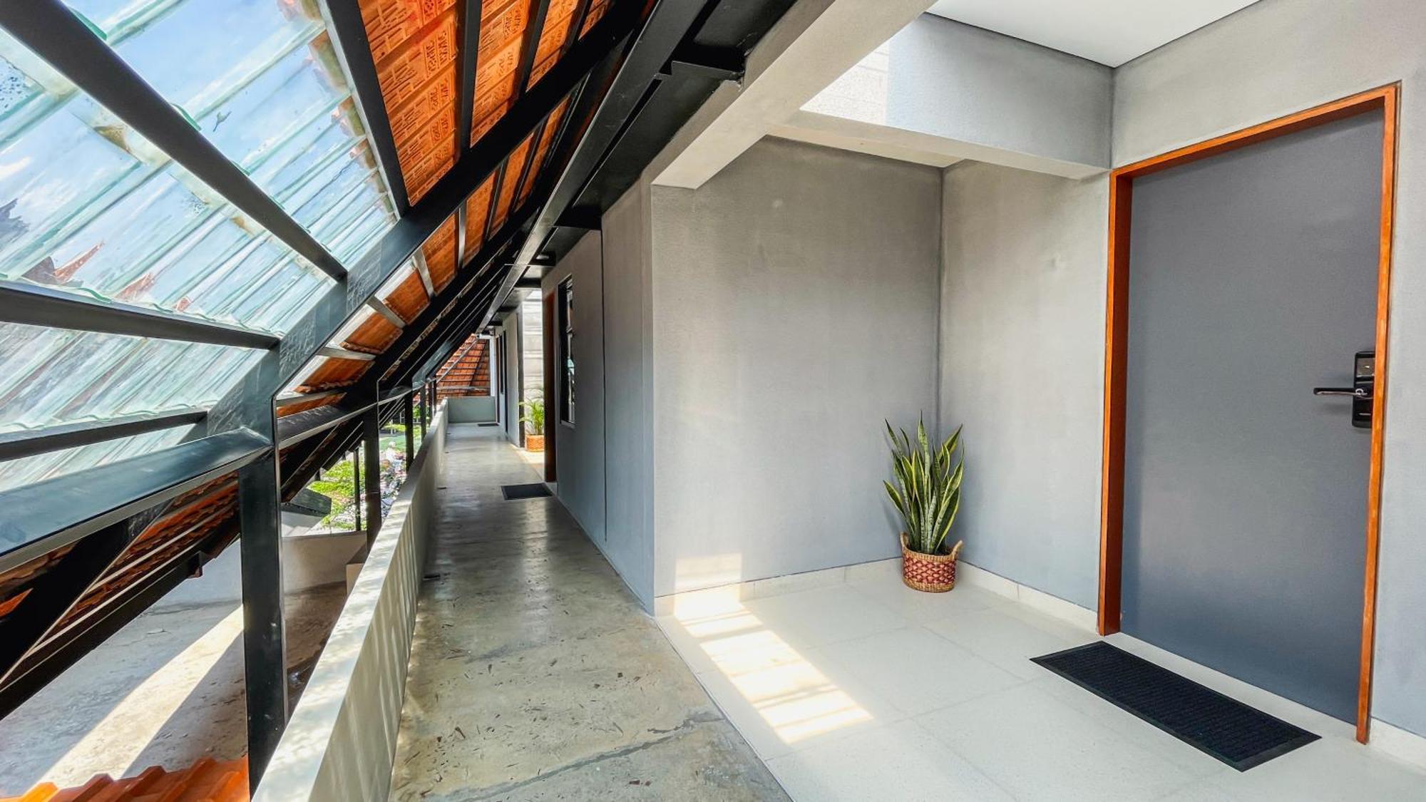 Fx Stay & Coffee Yogyakarta Exterior photo
